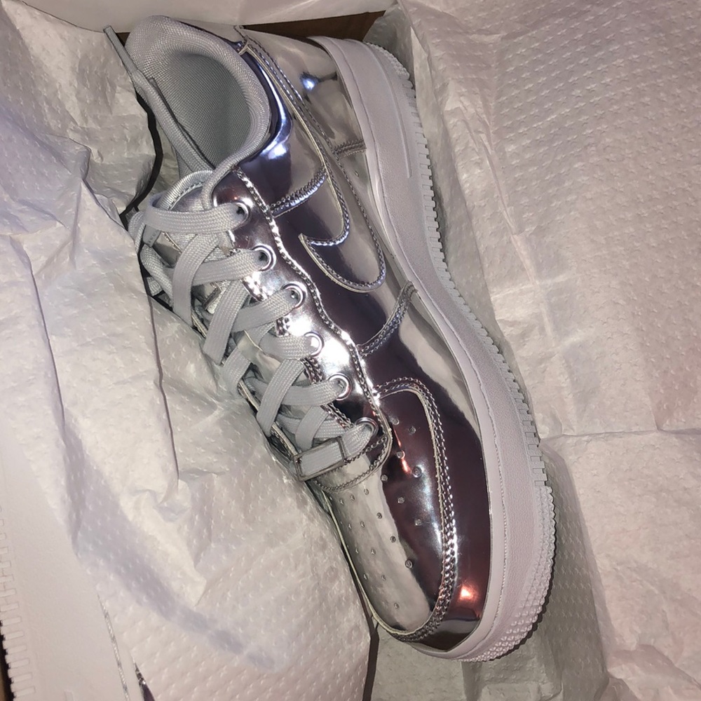 Women’s shoes